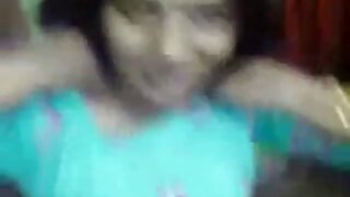 Домашнє відео за участю хтивої красуні Ніколь порно онлайн мама син Рей